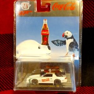 M2 MACHINES COCA-COLA 1985 CHEVROLET CAMARO IROC-Z SK04 W+